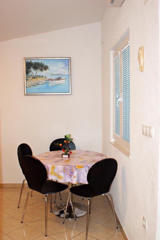 Apartments Kairos - Bili 9 Kaštela Eksteriør bilde