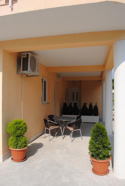 Apartments Kairos - Bili 9 Kaštela Eksteriør bilde