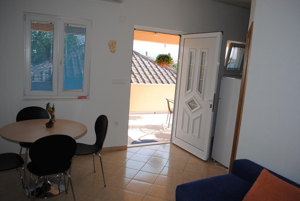Apartments Kairos - Bili 9 Kaštela Rom bilde